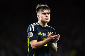 本赛季英冠3球7助,镜报:埃弗顿有意利物浦19岁外租小将本-多克