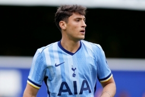 热刺官方:21岁贝利斯已租借加盟罗萨里奥中央,为期一年